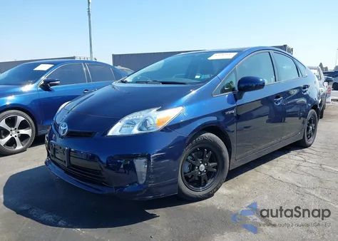 2015 Toyota Prius Three z USA, uszkodzony, nr VIN JTDKN3DU7F1967684